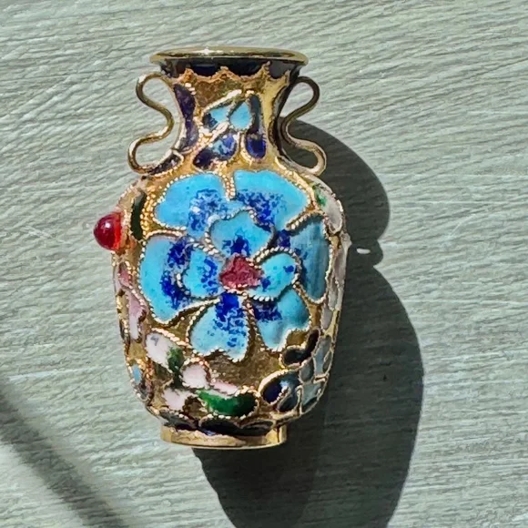Vintage Cloisonne Miniature Vase Gold Trim Colorful Decorative Collector Item - Picture 3 of 7